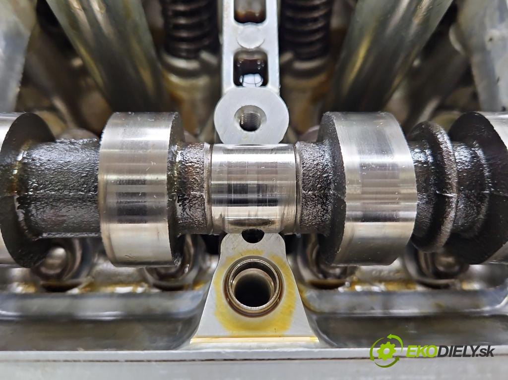 Toyota Auris II 2012-2018 1.8 hybrid 99 HP automatic 73 kW 1798 cm3 5- motor benzín: 2ZR