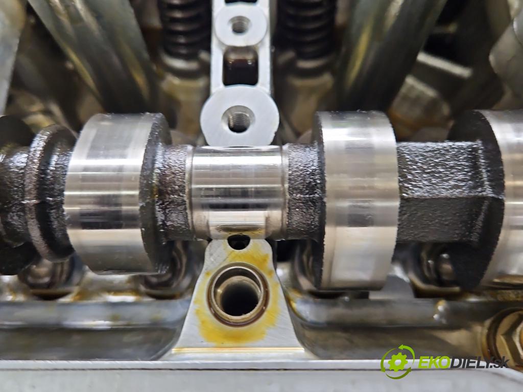 Toyota Auris II 2012-2018 1.8 hybrid 99 HP automatic 73 kW 1798 cm3 5- motor benzín: 2ZR