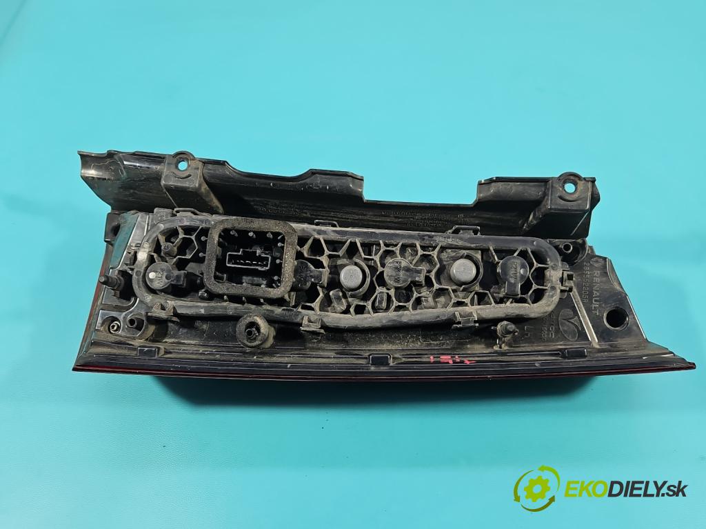 Renault Express 1.5 dci 95 HP manual 70 kW 1461 cm3 5- svetlo / reflektor zadné ľavé 265552205R (Kľučka dverí ostatné)