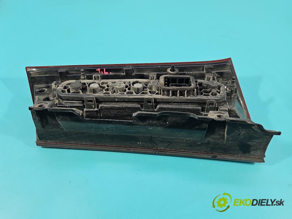 Renault Express 1.5 dci 95 HP manual 70 kW 1461 cm3 5- svetlo / reflektor zadné ľavé 265552205R (Kľučka dverí ostatné)