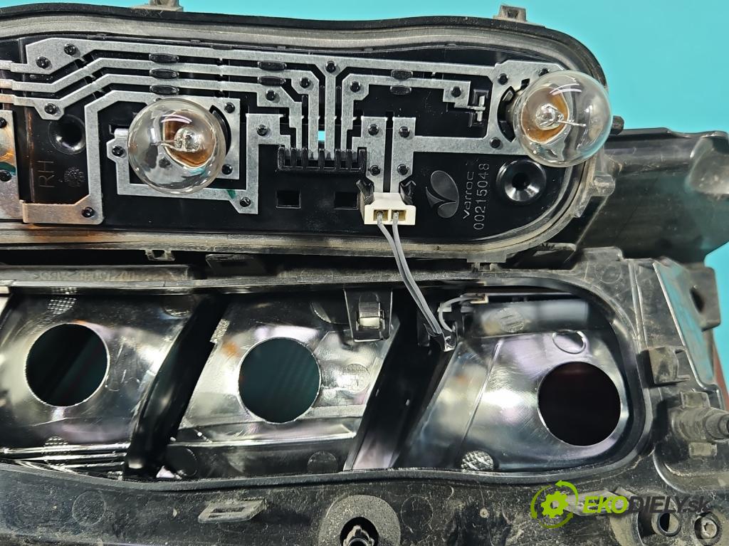 Renault Express 1.5 dci 95 HP manual 70 kW 1461 cm3 5- svetlo / reflektor zadné pravé 265504482R (Kľučka dverí ostatné)