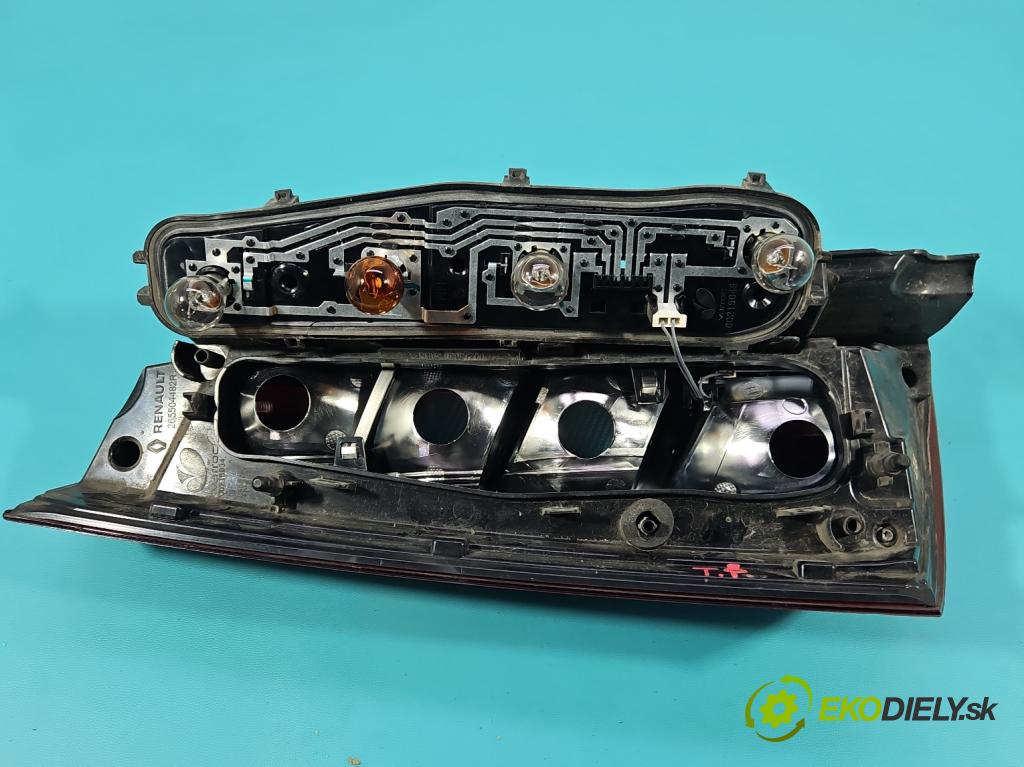 Renault Express 1.5 dci 95 HP manual 70 kW 1461 cm3 5- svetlo / reflektor zadné pravé 265504482R (Kľučka dverí ostatné)