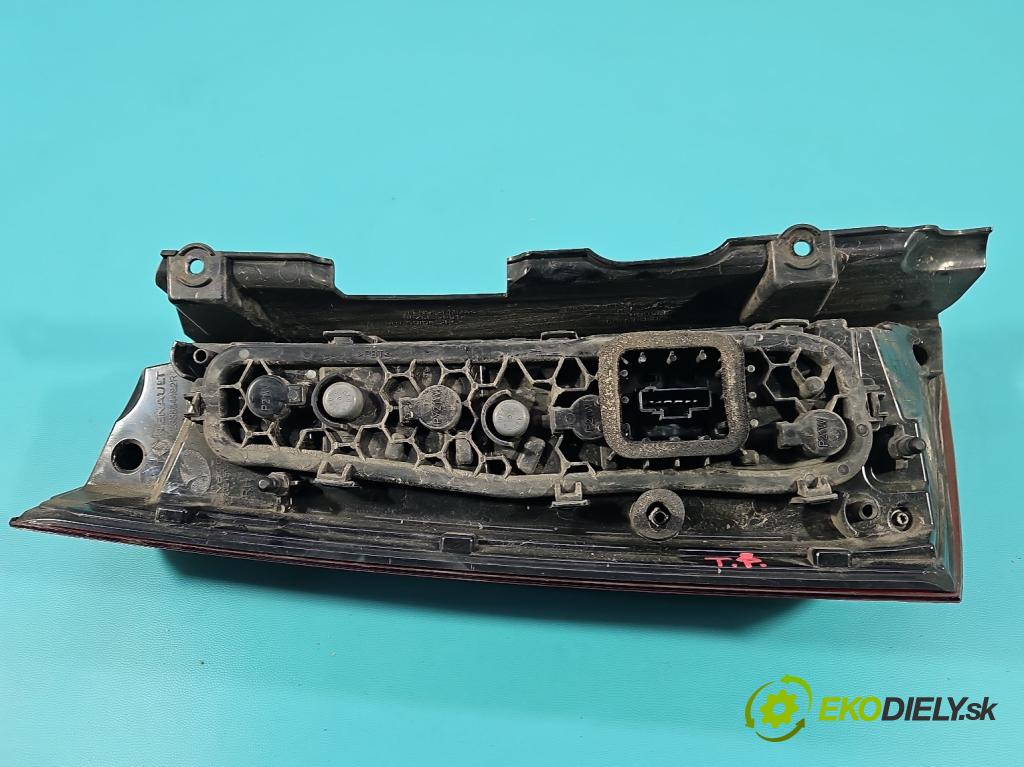 Renault Express 1.5 dci 95 HP manual 70 kW 1461 cm3 5- svetlo / reflektor zadné pravé 265504482R (Kľučka dverí ostatné)