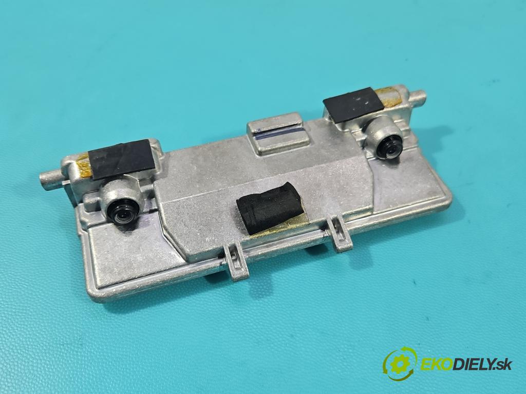 Jaguar XF II X260 2015- 3.0 V6 340KM: automatic 250 kW 2995 cm3 4- Kamera predné GX63-19H406