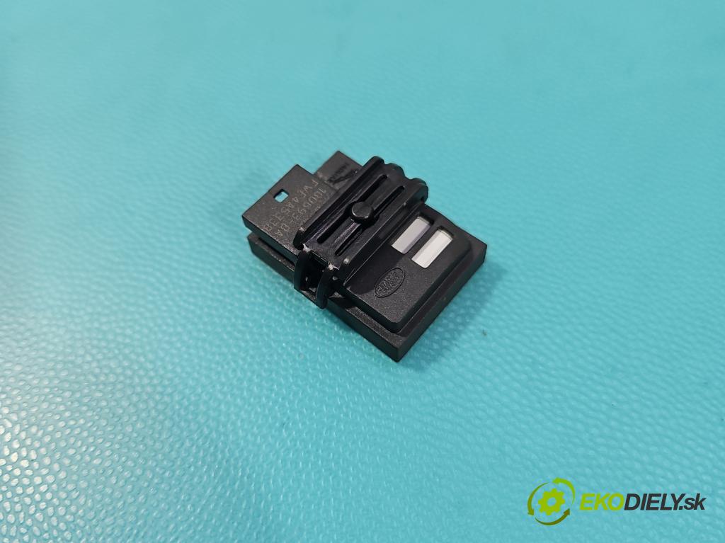 Jaguar XF II X260 2015- 3.0 V6 340KM automatic 250 kW 2995 cm3 4- snímač déšť: BJ32 18D693-BA (Snímač deště)