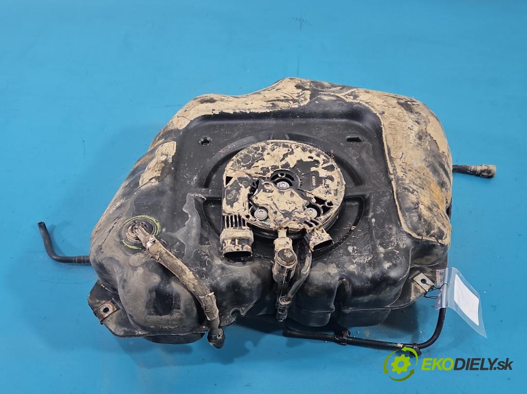 Land rover Range Rover Evoque I 2011-2018 2.0 td 150 hp automatic 110 kW 1999 cm3 5- Nádrž: AdBlue FPLA-5J229-AB