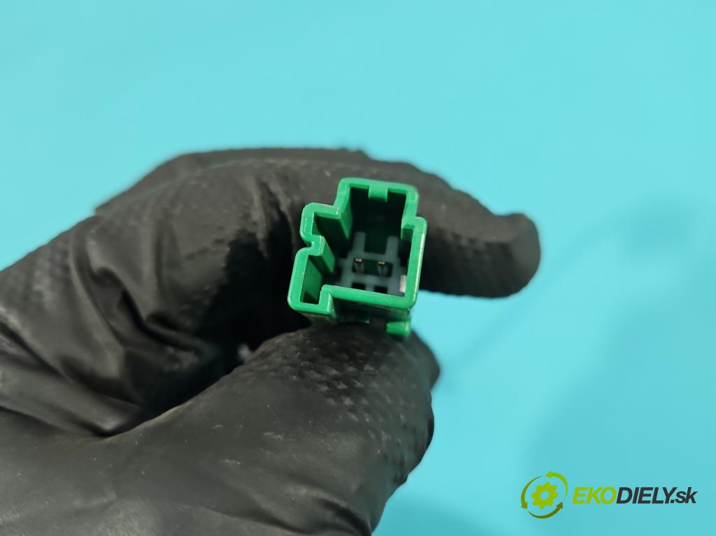 Jaguar XF II X260 2015- 3.0 V6 340KM: automatic 250 kW 2995 cm3 4- pas bezpečnosť: zadné ľavý GX73-613K22-AC