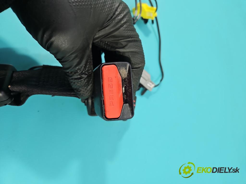 Jaguar XF II X260 2015- 3.0 V6 340KM: automatic 250 kW 2995 cm3 4- pas bezpečnosť: zadné ľavý GX73-613K22-AC