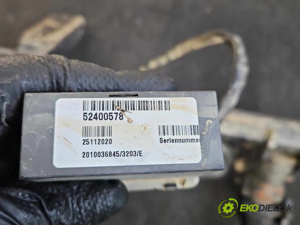 Land rover Range Rover Evoque I 2011-2018 2.0 td 150 HP automatic 110 kW 1999 cm3 5- Hák: vlečení: 52400578 (Ťažné zariadenie)