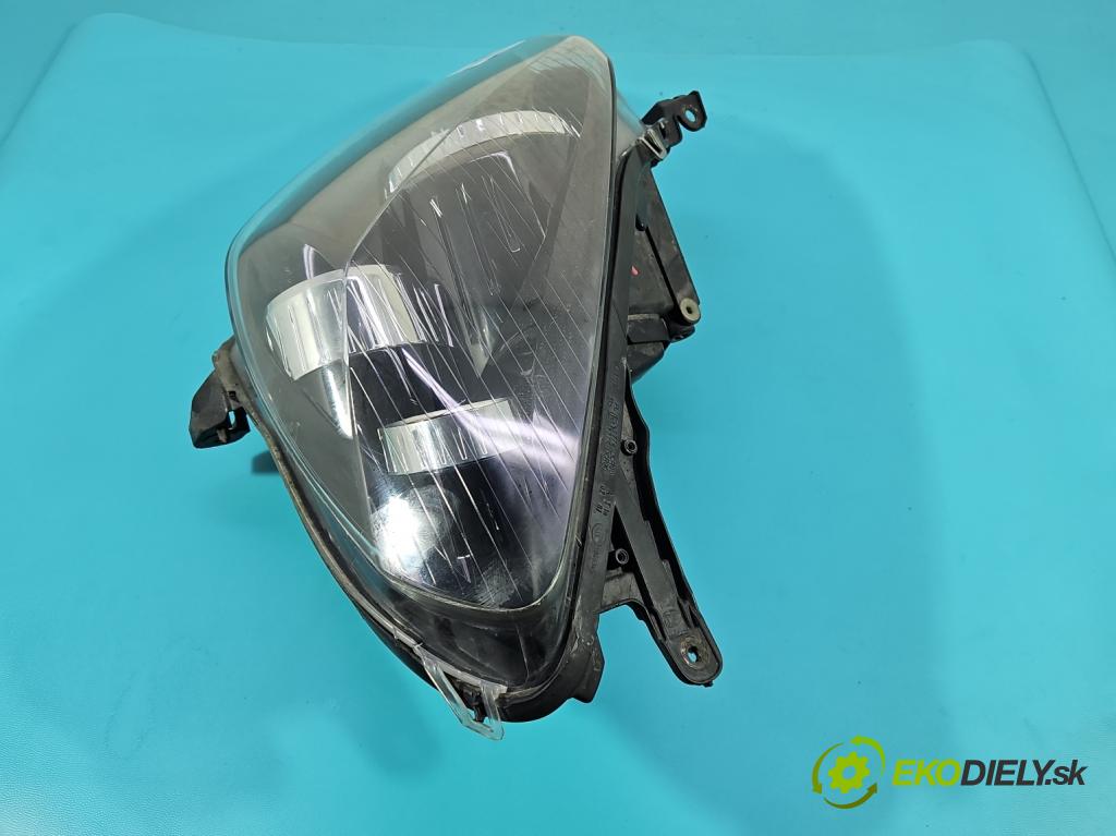 Opel Astra III 2004-2014 1.7 cdti 101 HP manual 74 kW 1686 cm3 5- Reflektor: ľavý  (Kľučka dverí ostatné)