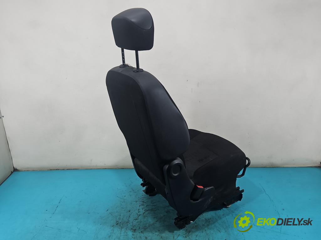 Citroen Berlingo II 2008-2018 1.6 hdi 90 HP manual 66.2 kW 1560 cm3 5- Sedačka ľavý  (Sedadlo)