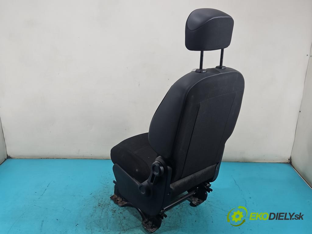 Citroen Berlingo II 2008-2018 1.6 hdi 90 HP manual 66.2 kW 1560 cm3 5- Sedačka ľavý  (Sedadlo)
