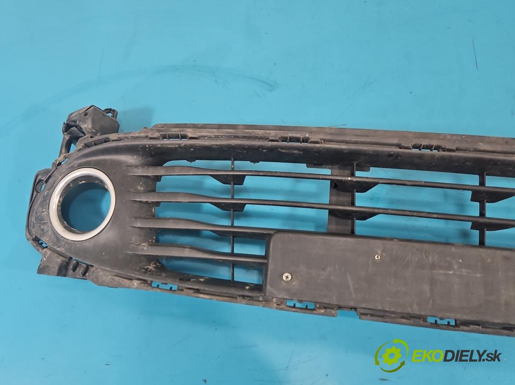 Renault Clio IV 2012-2020 1.2 16V 73 HP manual 54 kW 1149 cm3 5- blenda mriežka: nárazník stredová 628165104R