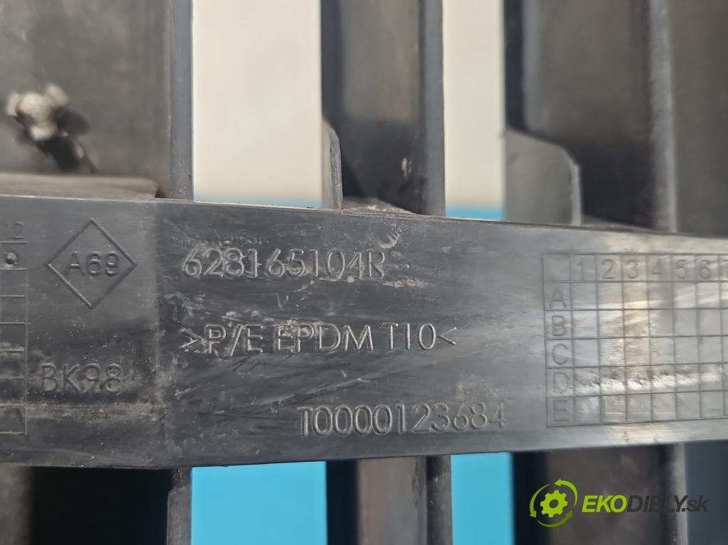 Renault Clio IV 2012-2020 1.2 16V 73 HP manual 54 kW 1149 cm3 5- blenda mriežka: nárazník stredová 628165104R