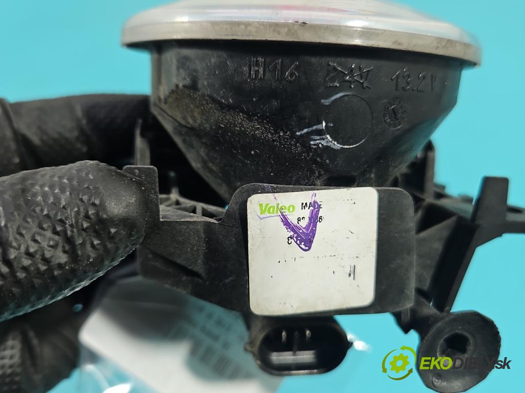 Renault Clio IV 2012-2020 1.2 16V 73 HP manual 54 kW 1149 cm3 5- Halogen pravý  (Kľučka dverí ostatné)