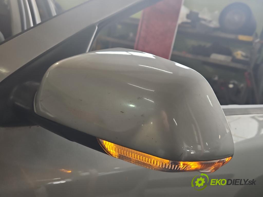 Skoda Octavia II 2004-2013 1.9 tdi 105 HP manual 77 kW 1896 cm3 5- zrkadlo ľavé  (Kľučka dverí ostatné)