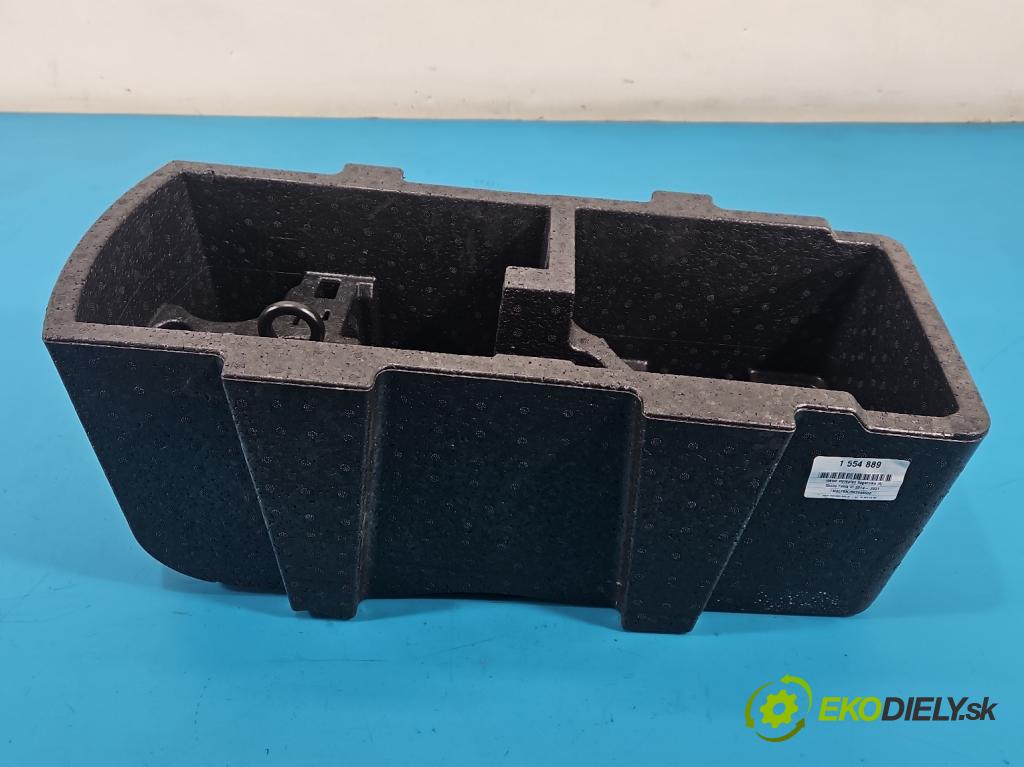 Skoda Fabia III 2014- 2021 1.0 TSI 95 HP manual 70 kW 999 cm3 5- Příspěvek: Polystyren: kufra: 6V0863957A