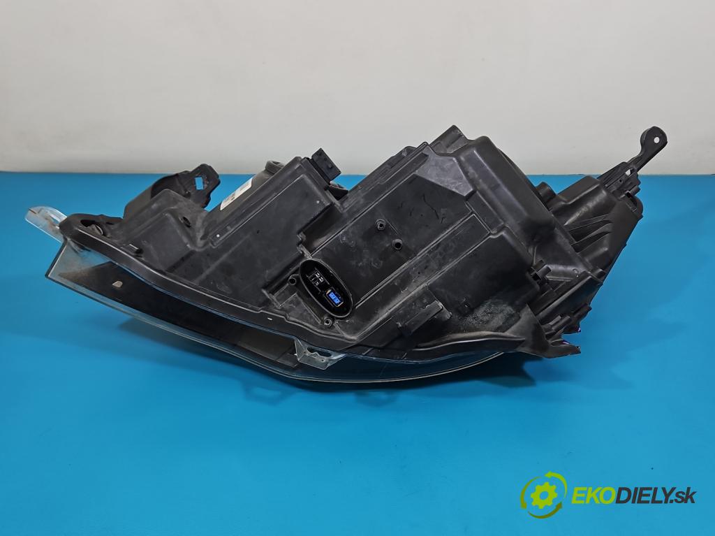 Opel Astra IV 2009-2015 1.7 cdti 125 hp manual 92 kW 1686 cm3 5- světlo pravý 13253651 (Pravé přední světlo)