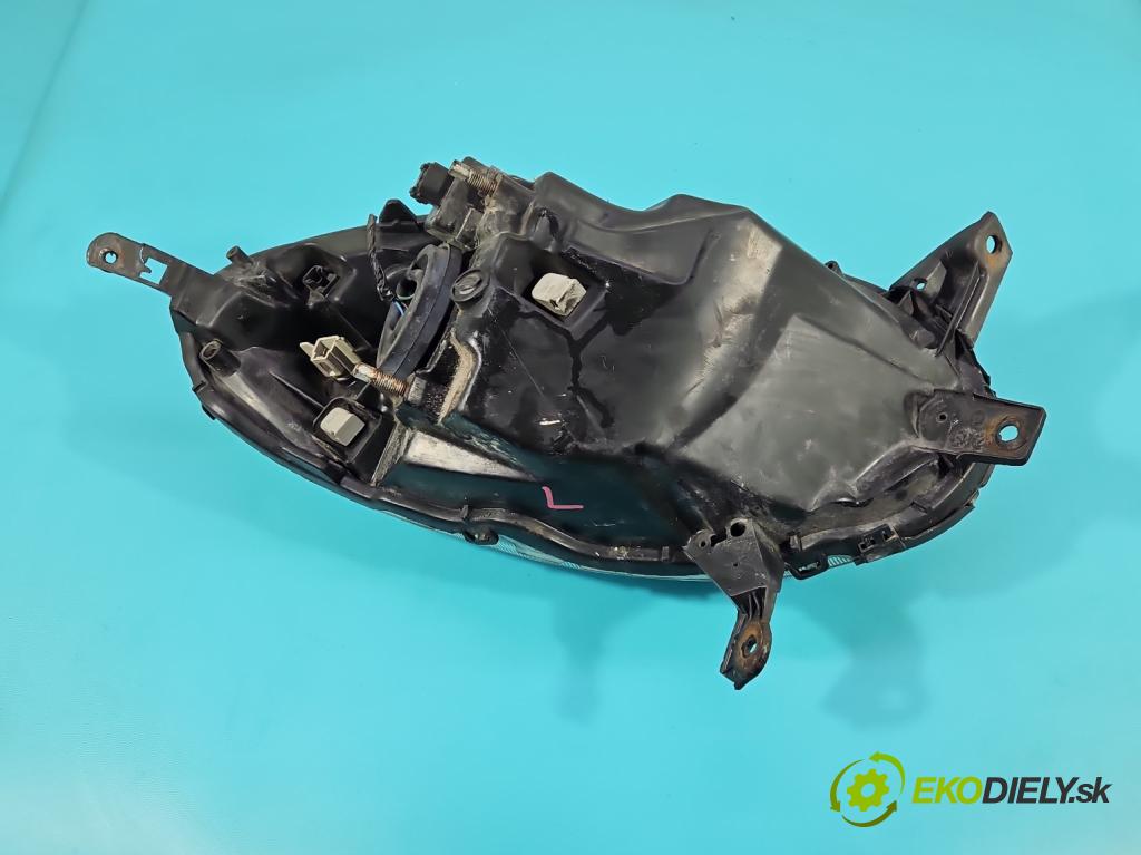 Nissan Micra K12 2003-2010 1.5 dci 82 HP manual 60 kW 1461 cm3 3- Reflektor: ľavý  (Kľučka dverí ostatné)