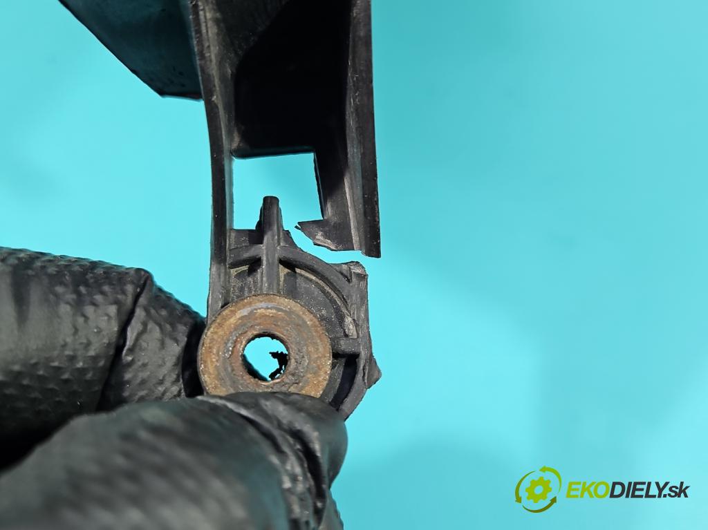 Nissan Micra K12 2003-2010 1.5 dci 82 HP manual 60 kW 1461 cm3 3- Reflektor: ľavý  (Kľučka dverí ostatné)