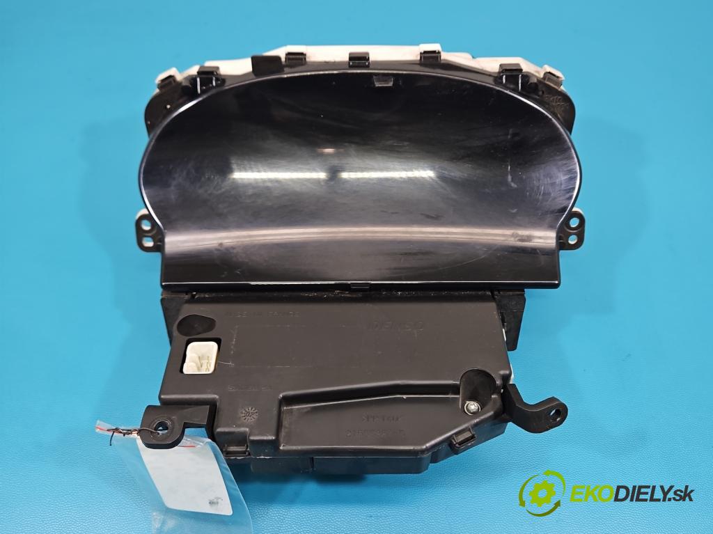 Toyota Yaris I 1999-2005 1.4 D4D 75 hp manual 55 kW 1364 cm3 5- Přístrojová deska 21655865-3 (Přístrojová deska)