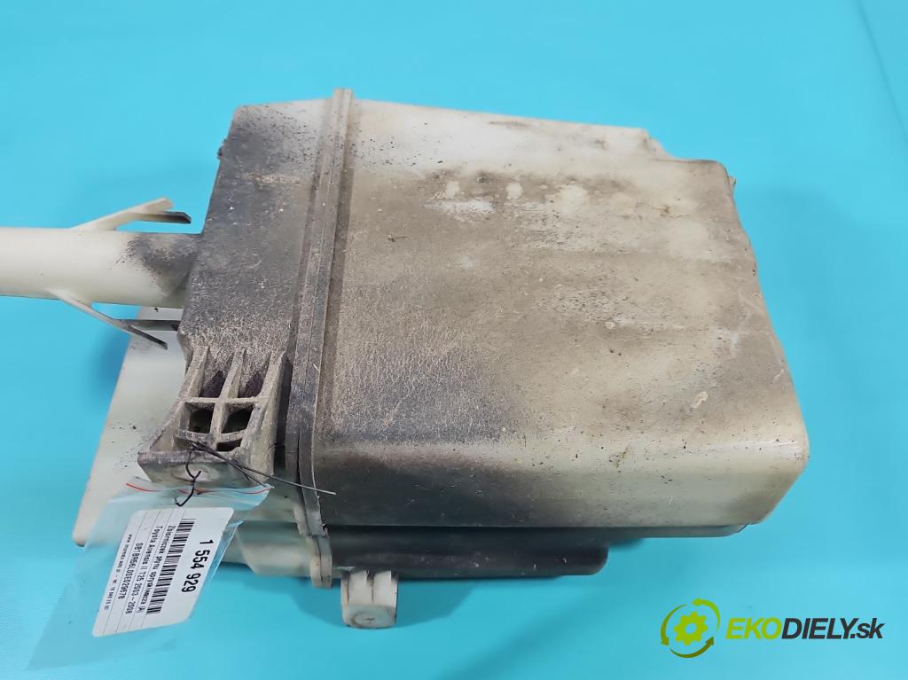 Toyota Avensis II T25 2003-2008 1.8 vvti 129 HP manual 95 kW 1794 cm3 4- nádržka tekutina: ostrekovačov