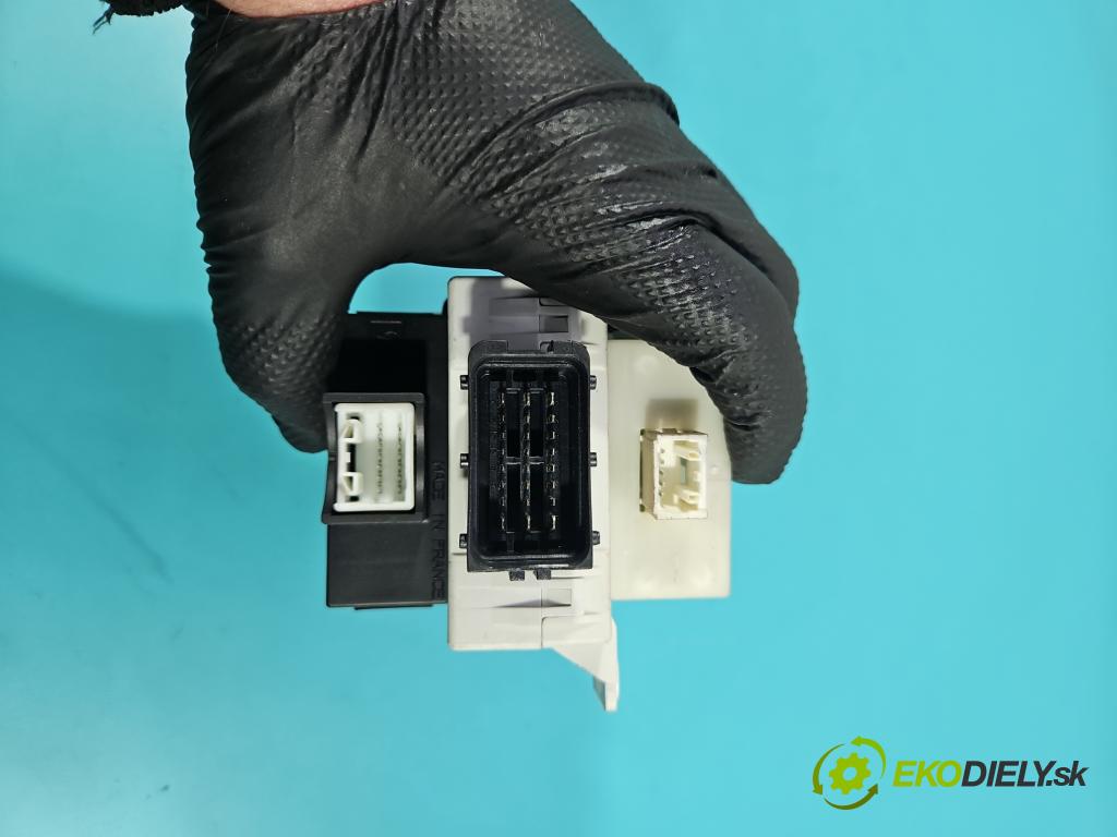 Toyota Avensis II T25 2003-2008 1.8 vvti 129 HP manual 95 kW 1794 cm3 4- riadiaca jednotka motora 89661-05590