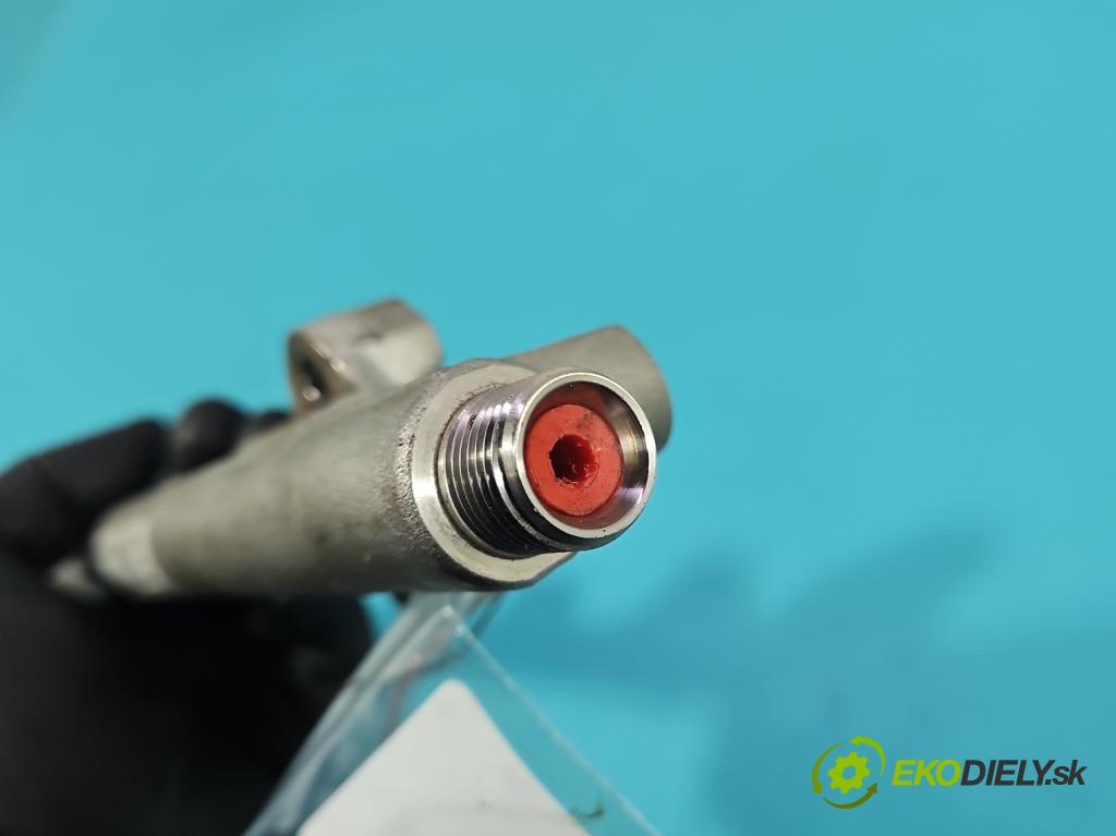 Vw Tiguan II 2016-2024 1.5 TSI 150 HP automatic 110 kW 1498 cm3 5- lišta vstrekovacia 05E133320 (Vstrekovacia lišta)