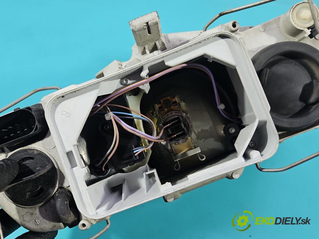 Skoda Octavia II 2004-2013 1.9 tdi 105 HP manual 77 kW 1896 cm3 5- Reflektor: pravý  (Svetlo predné pravé)