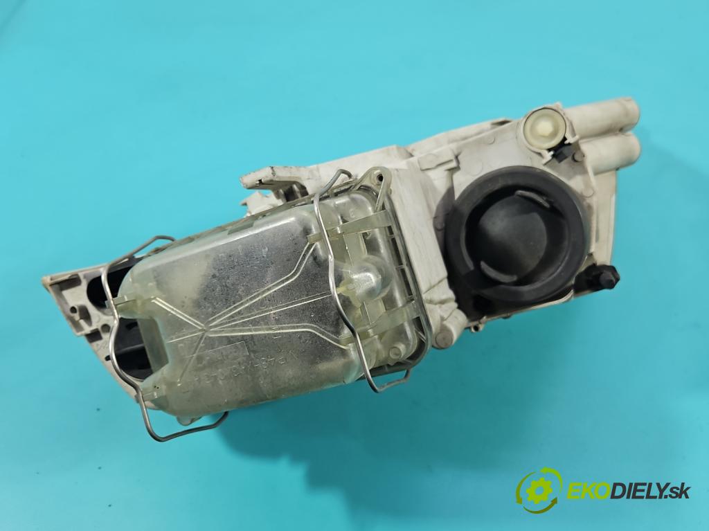 Skoda Octavia II 2004-2013 1.9 tdi 105 HP manual 77 kW 1896 cm3 5- Reflektor: pravý  (Svetlo predné pravé)