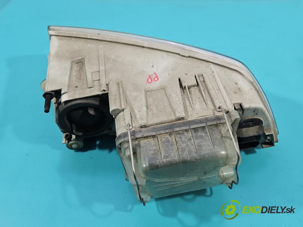 Skoda Octavia II 2004-2013 1.9 tdi 105 HP manual 77 kW 1896 cm3 5- Reflektor: pravý  (Svetlo predné pravé)
