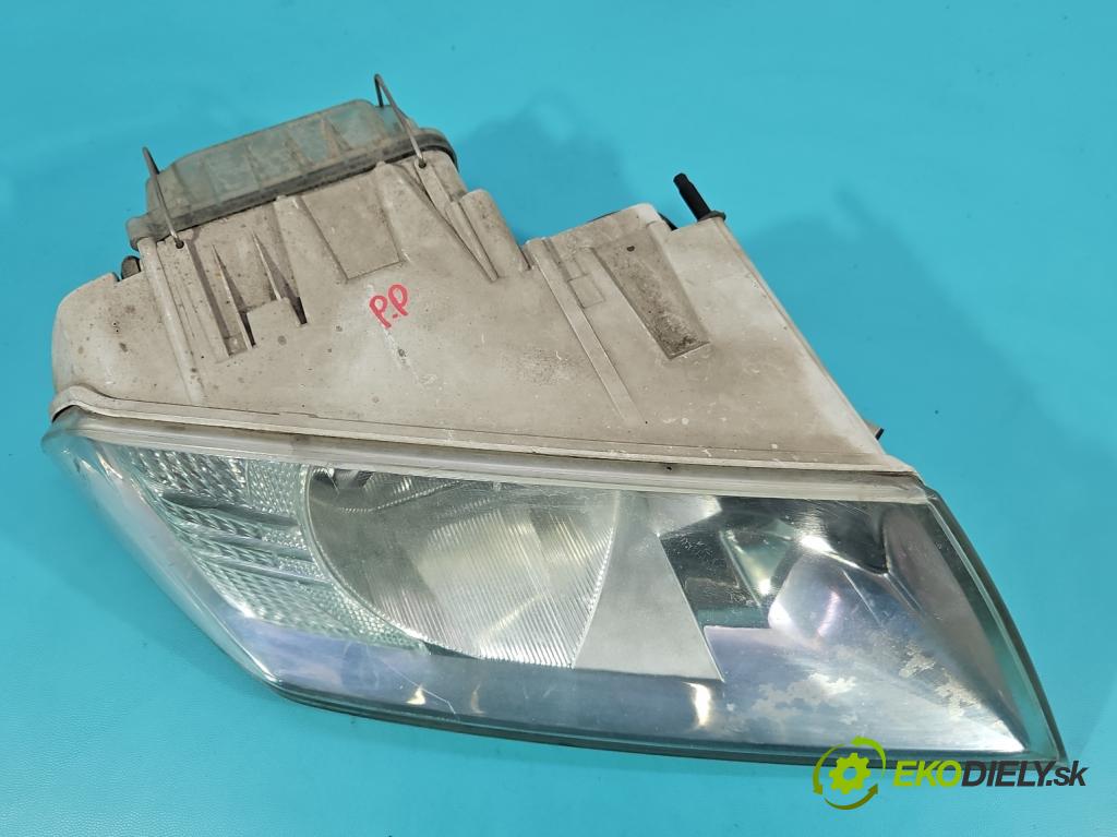 Skoda Octavia II 2004-2013 1.9 tdi 105 HP manual 77 kW 1896 cm3 5- Reflektor: pravý  (Svetlo predné pravé)