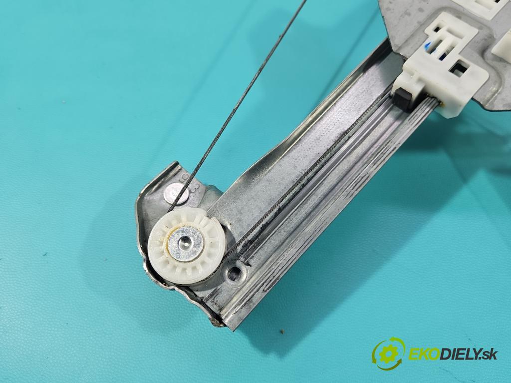 Renault Express 1.5 dci 95 HP manual 70 kW 1461 cm3 5- mechanizmus okna predné ľavý 128001792