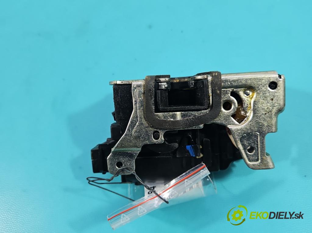 Renault Express 1.5 dci 95 HP manual 70 kW 1461 cm3 5- zámok zadné ľavý