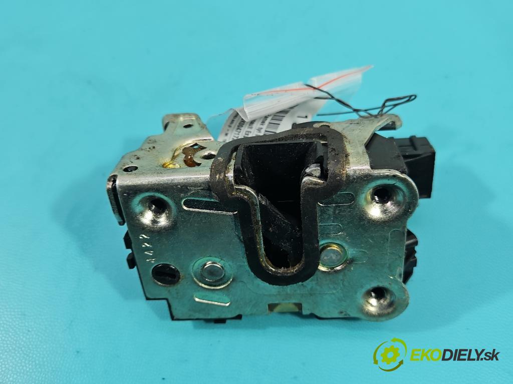 Renault Express 1.5 dci 95 HP manual 70 kW 1461 cm3 5- zámok zadné ľavý