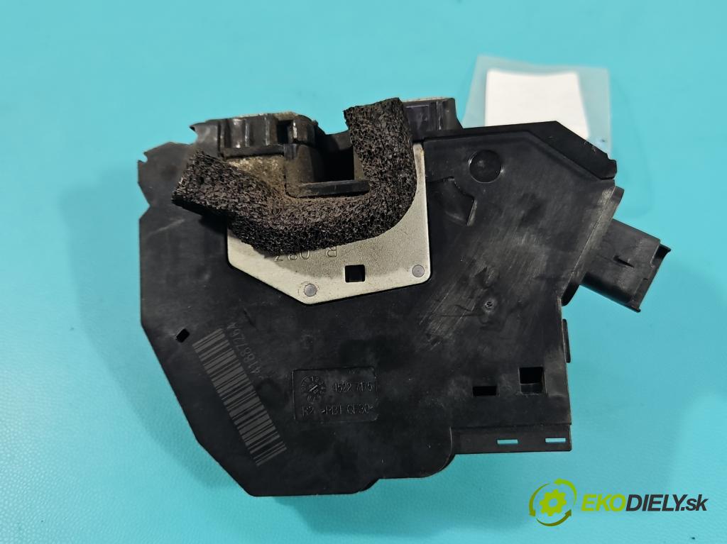 Renault Express 1.5 dci 95 HP manual 70 kW 1461 cm3 5- zámok zadné pravý 825029568R