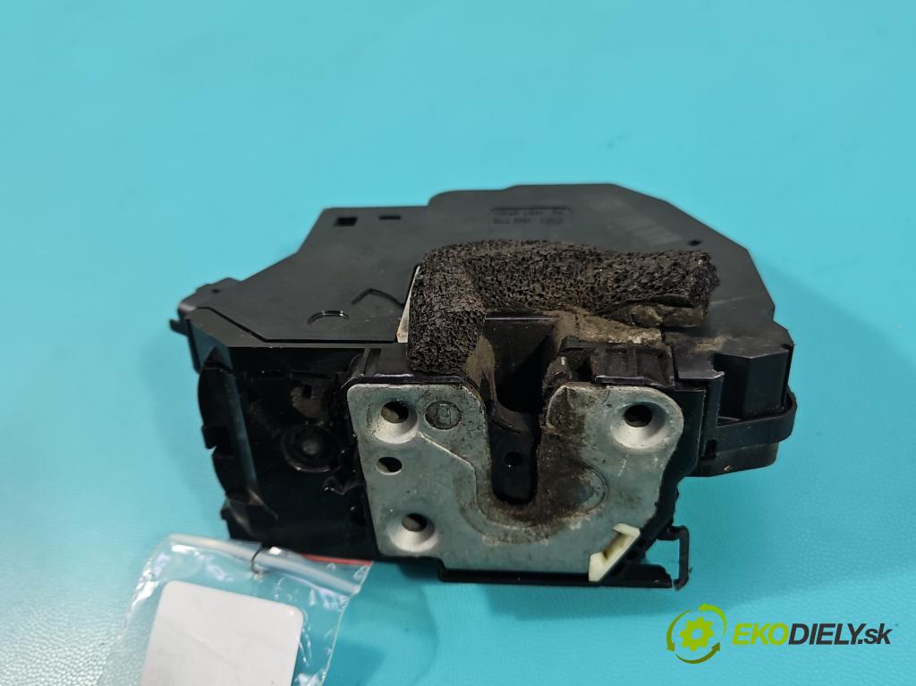 Renault Express 1.5 dci 95 HP manual 70 kW 1461 cm3 5- zámok zadné pravý 825029568R