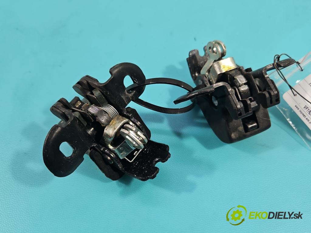 Renault Express 1.5 dci 95 HP manual 70 kW 1461 cm3 5- zámok zadné pravý