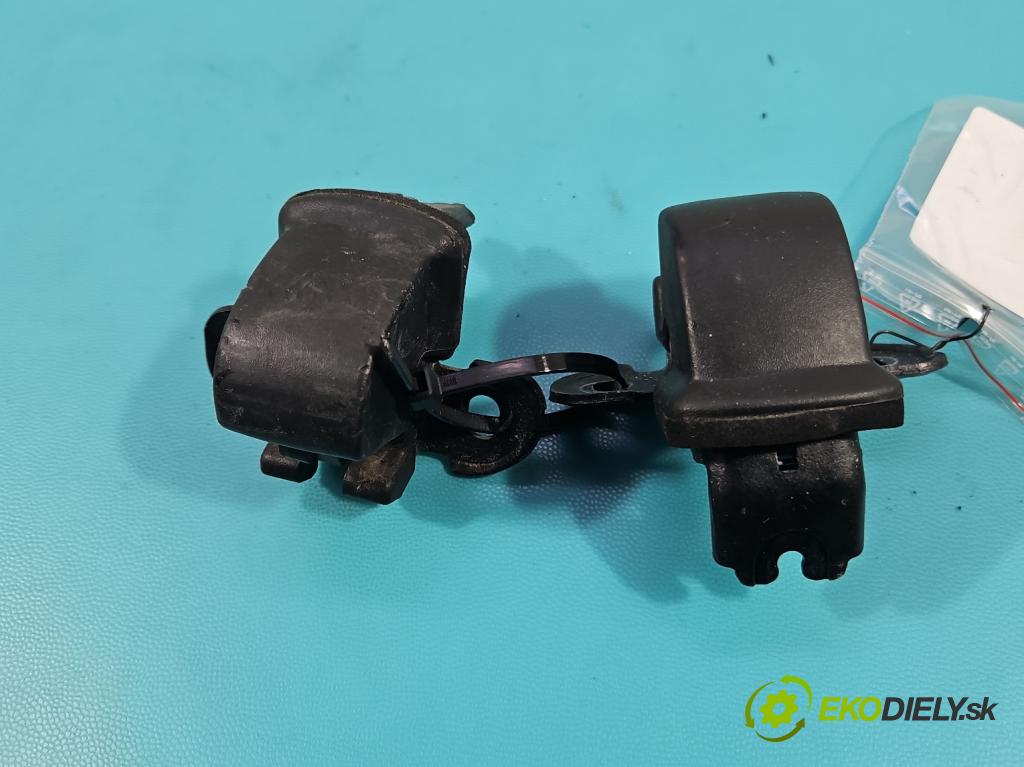 Renault Express 1.5 dci 95 HP manual 70 kW 1461 cm3 5- zámok zadné pravý