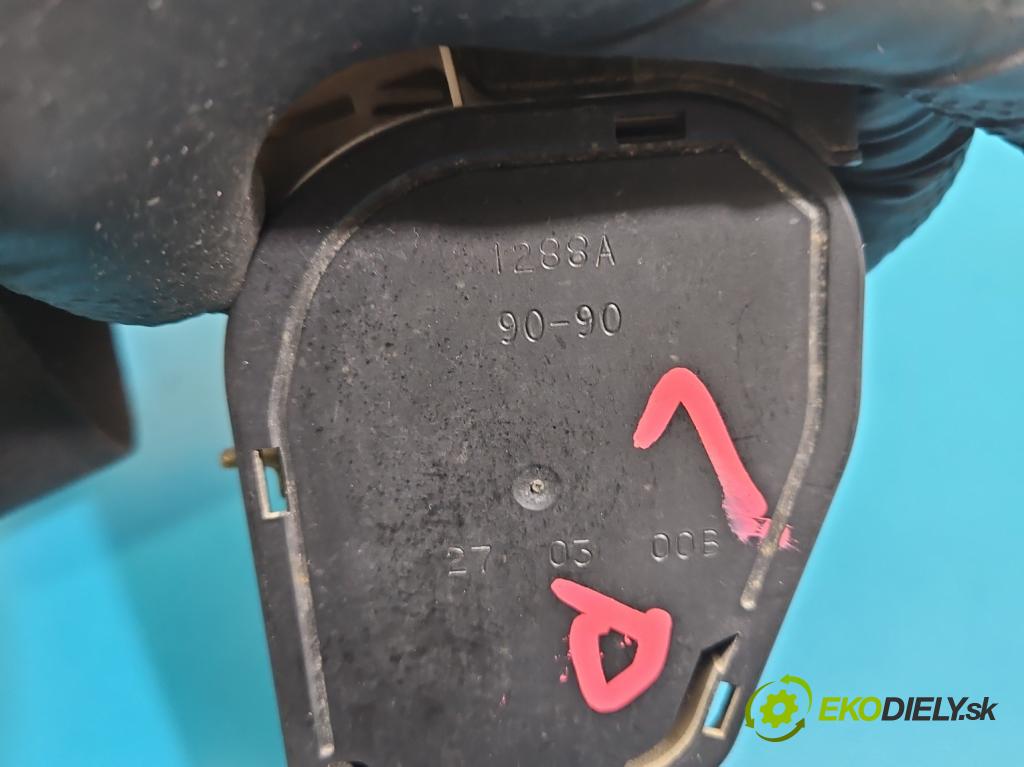 Ford Transit Mk6 2000-2006 2.4 tddi 120 HP manual 88 kW 2402 cm3 5- pas bezpečnosť: predné ľavý