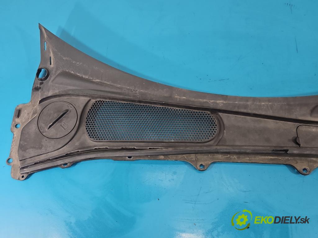 Volvo S90 II 2016- 2.0 T 320KM automatic 235 kW 1969 cm3 4- torpédo 31402277 (Torpédo (plast pod čelným sklom))