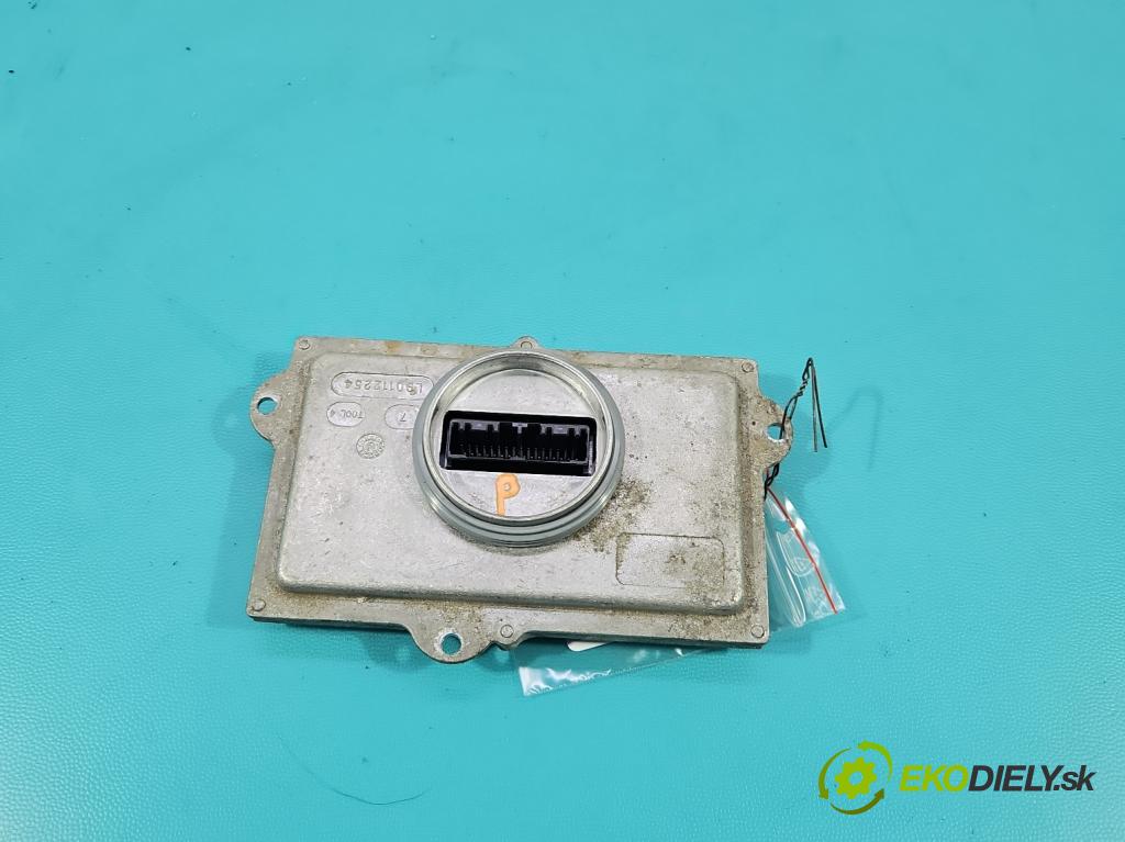 Volvo S90 II 2016- 2.0 T 320KM automatic 235 kW 1969 cm3 4- modul lampy: 31446805