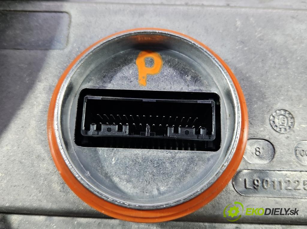 Volvo S90 II 2016- 2.0 T 320KM automatic 235 kW 1969 cm3 4- modul lampy: 31468411