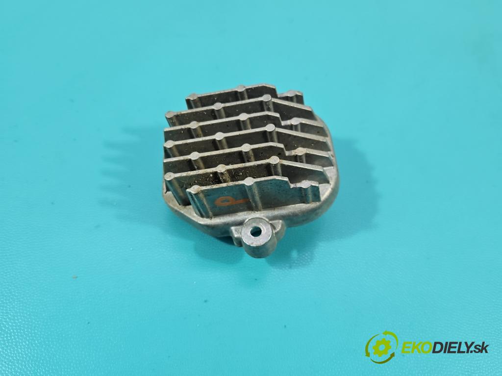 Volvo S90 II 2016- 2.0 T 320KM automatic 235 kW 1969 cm3 4- modul lampy: