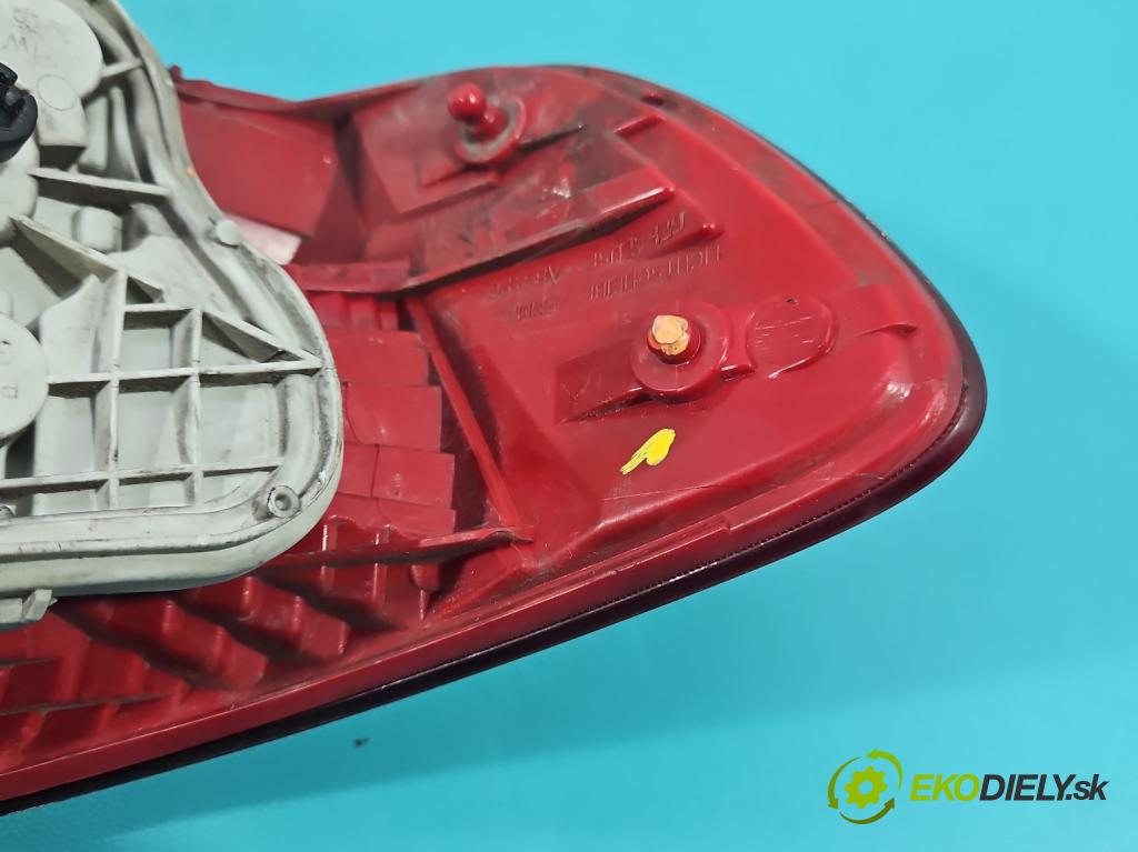 Audi A3 8P 2003-2012 2.0 tdi 140 HP manual 103 kW 1968 cm3 5- svetlo / reflektor zadné pravé 8P4945096 (Kľučka dverí ostatné)