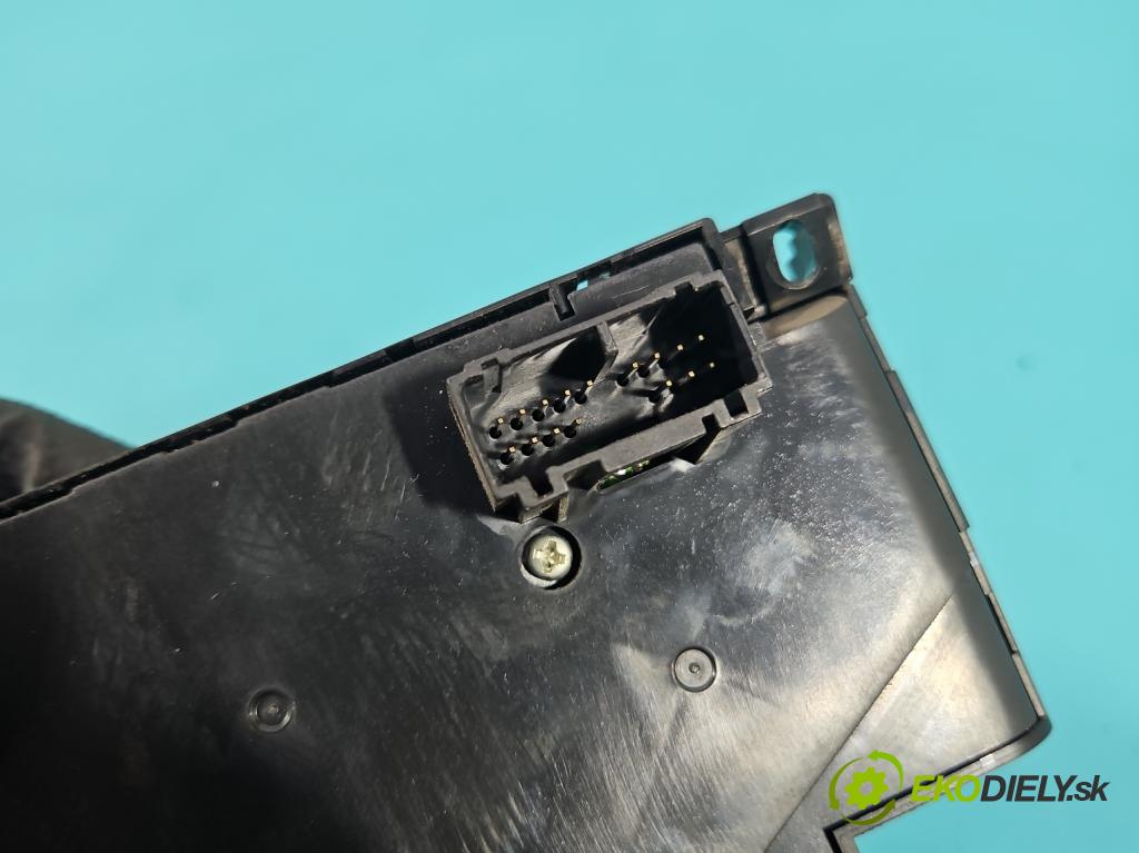 Volvo V50 2.0d 136 HP manual 100 kW 1997 cm3 5- panel kúrenia 8697155