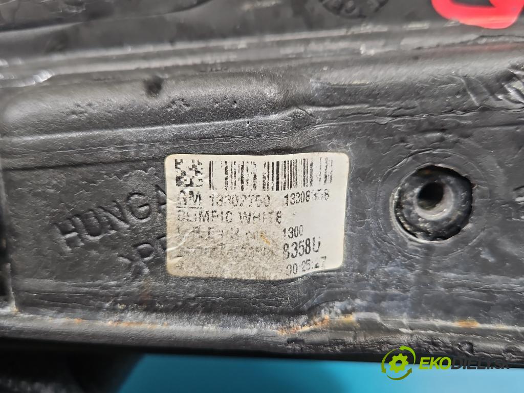 Opel Astra IV 2009-2015 1.7 cdti 125 HP manual 92 kW 1686 cm3 5- zrkadlo pravé  (Kľučka dverí ostatné)