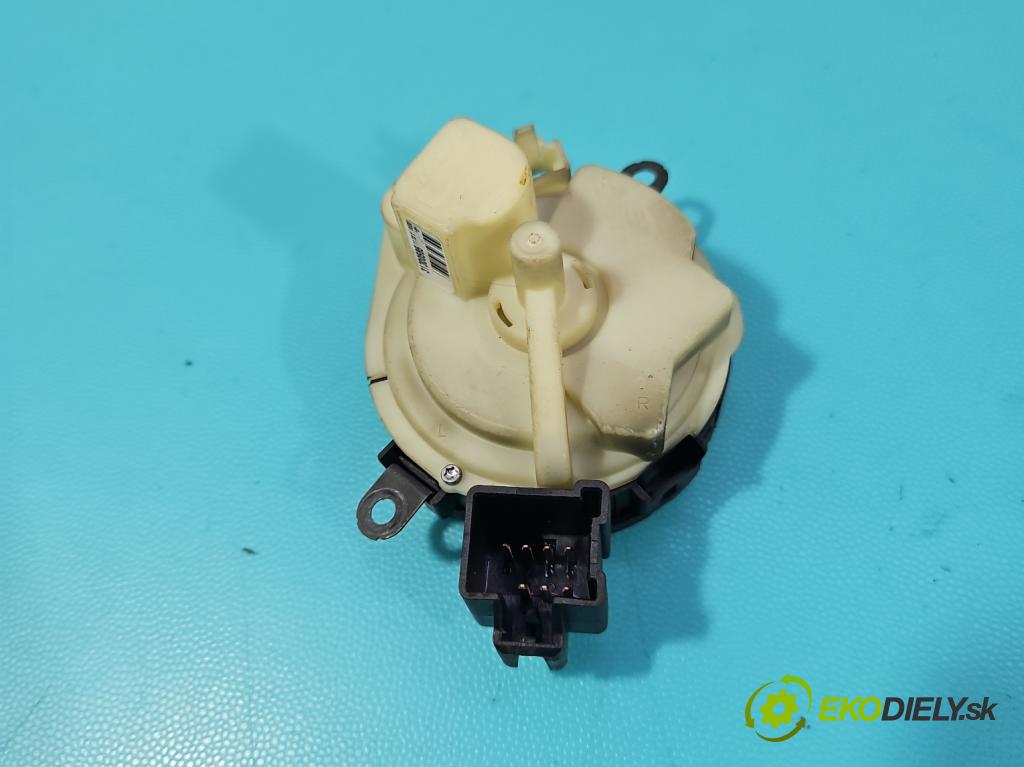 Volvo V50 2.0d 136 HP manual 100 kW 1997 cm3 5- Spínačka 31300585 (Spínacia skrinka)