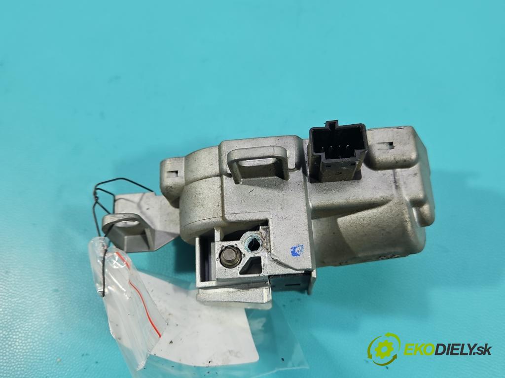 Volvo V50 2.0d 136 HP manual 100 kW 1997 cm3 5- Blokáda: řízení: 30680132 (Riadenie ostatné)