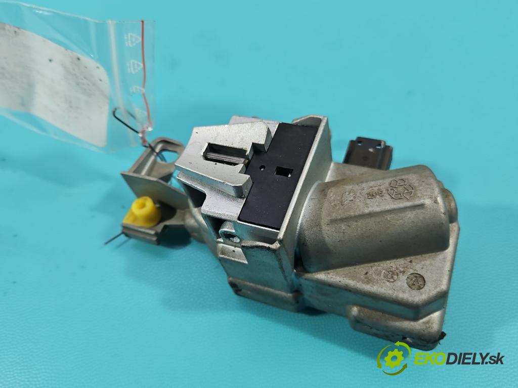 Volvo V50 2.0d 136 HP manual 100 kW 1997 cm3 5- Blokáda: řízení: 30680132 (Riadenie ostatné)